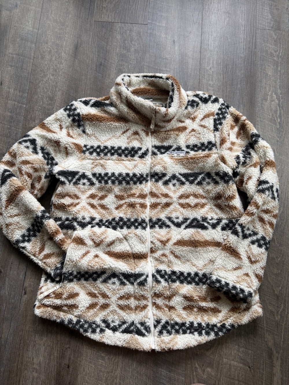 Columbia Sherpa Fleece Zip Up Jacket - Cream, Tan & Black Geometric